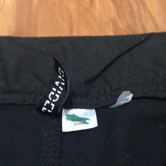 Divided By H&M Black Skirt with Zipper Size 10 - Picture 9 of 9